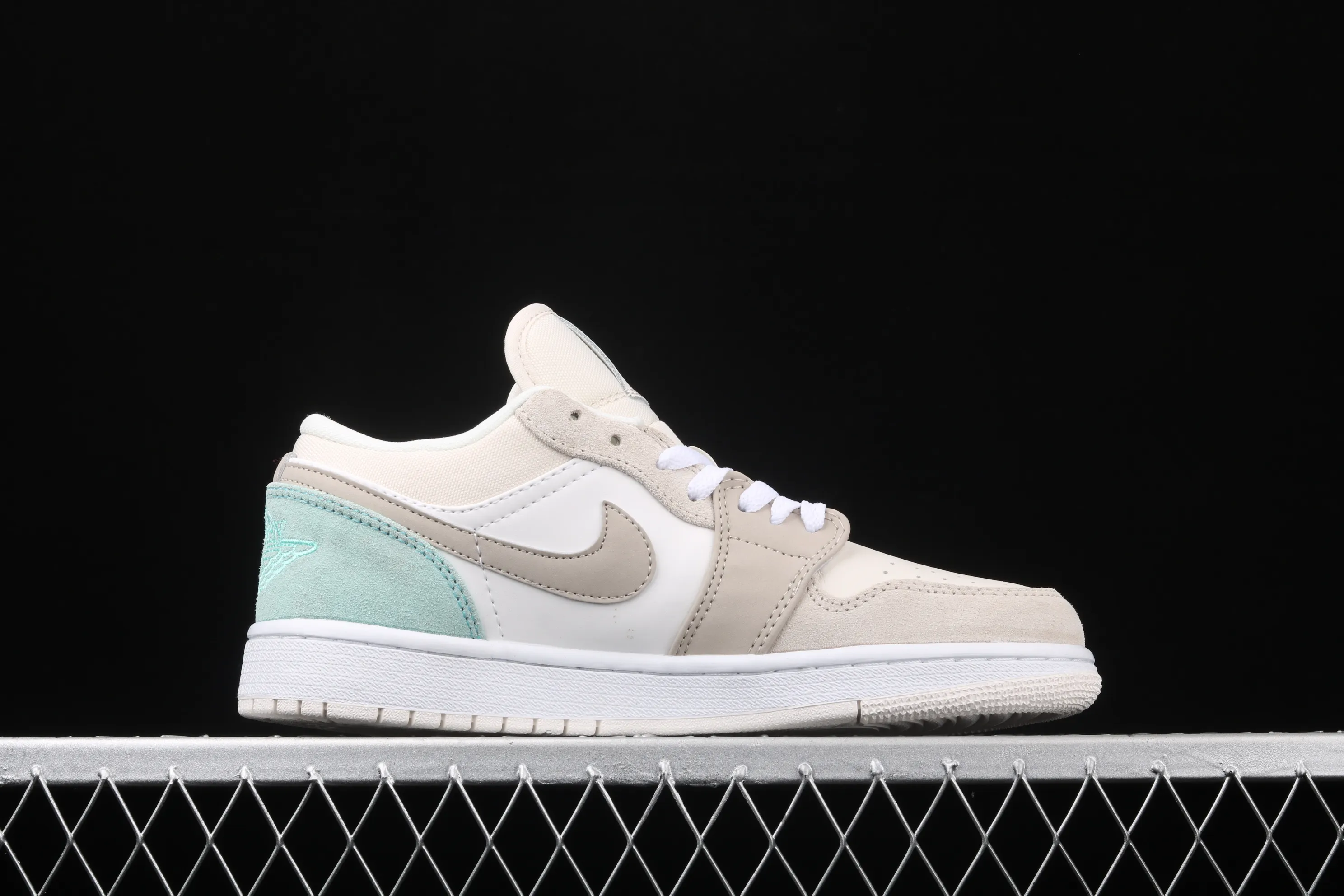 All categories Air Jordan Jordan series basketball shoes Air Jordan 1 Low Air Jordan 1 Low "Paris" AJ1 Joe 1 Paris low-top basketball shoes CV3043-100